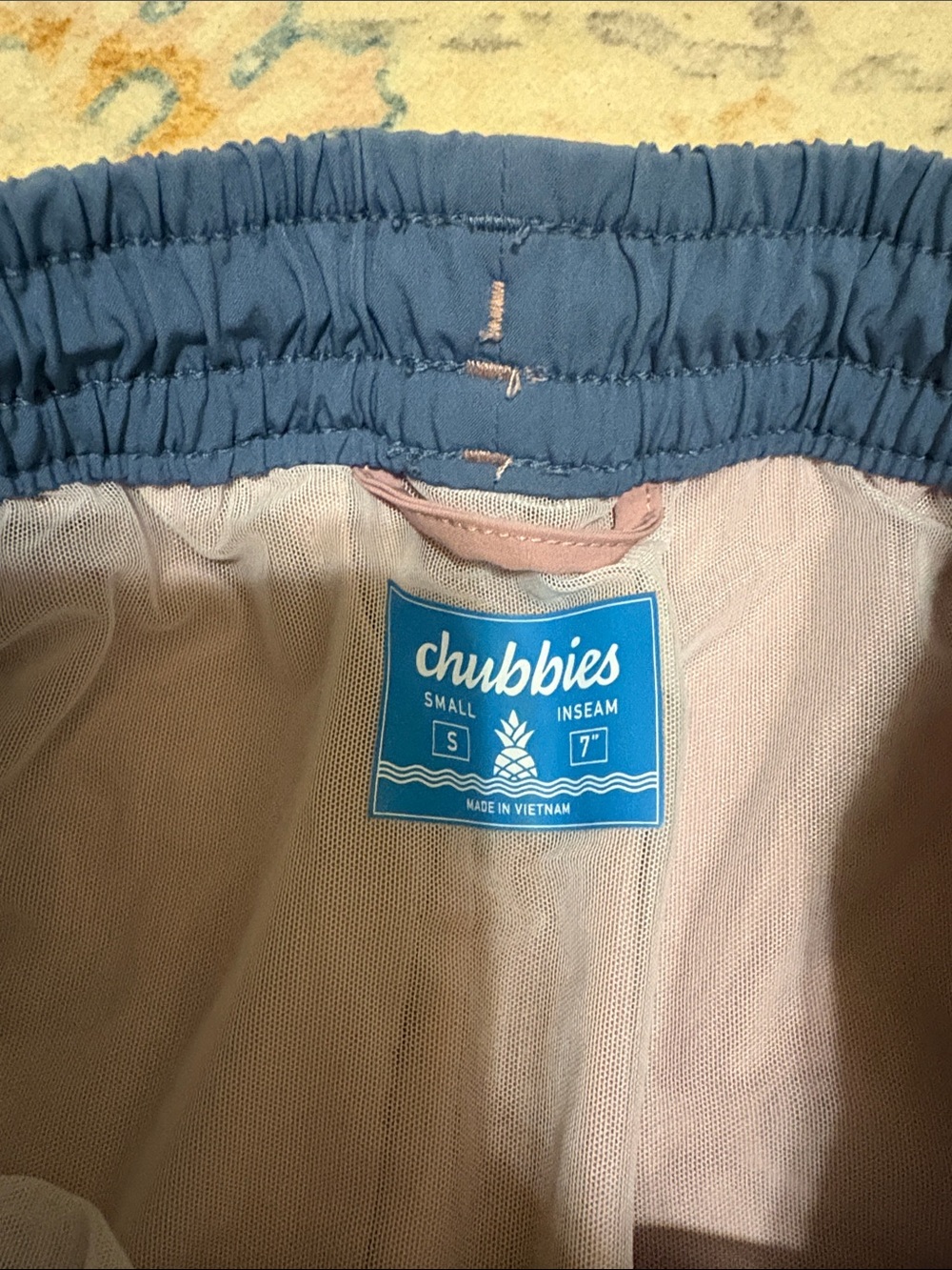 Chubbies Men's Classic 7" Swim Trunks. Size Small. Dusty Rose color. - Picture 4 of 6